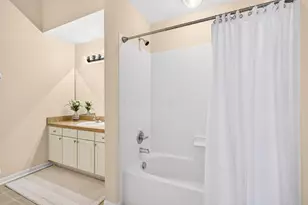 7228 Falls View Cir, Delaware, OH 43015 - Photo 35