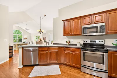 7228 Falls View Circle, Delaware, OH 43015 - Photo 23
