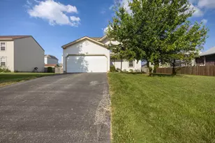 1049 Legacy Ln, Pataskala, OH 43062 - Photo 1