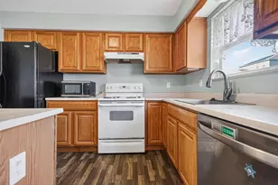 1049 Legacy Ln, Pataskala, OH 43062 - Photo 9