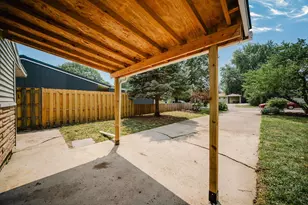 880 Mark Pl, Columbus, OH 43204 - Photo 17