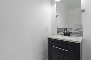 2859 Acarie Dr, Columbus, OH 43219 - Photo 17