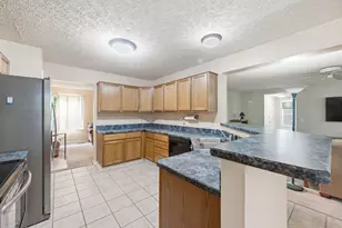 1403 Westbrook Dr, Marysville, OH 43040 - Photo 9