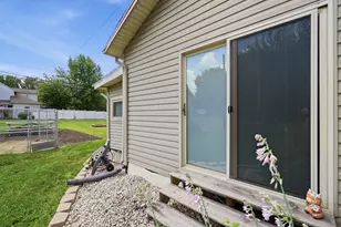 102 W Pike St, Christiansburg, OH 45389 - Photo 57