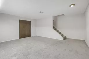 2818 Avati Dr, Columbus, OH 43207 - Photo 21