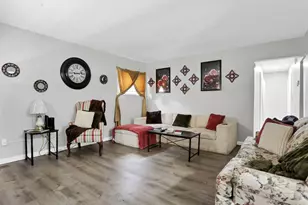 2283 Dawnlight Ave, Columbus, OH 43211 - Photo 3