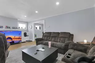 2706 Vida Pl, Columbus, OH 43204 - Photo 3