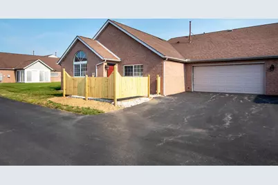 4979 Meadow Run Drive, Hilliard, OH 43026 - Photo 3