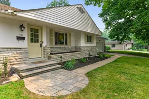 287 Frontenac Pl, Worthington, OH 43085 - Photo 3