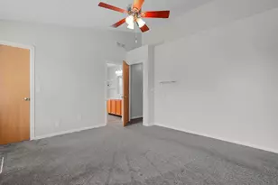 299 Iris Trail Dr, Galloway, OH 43119 - Photo 15