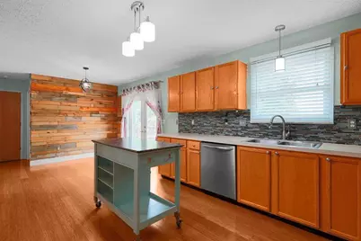 299 Iris Trail Drive, Galloway, OH 43119 - Photo 7