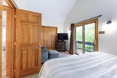 26060 Wildcat Hollow Road, Rockbridge, OH 43149 - Photo 33