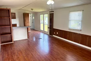 4149 Martinsburg Dr, Columbus, OH 43207 - Photo 3