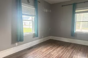 121 W Center St, London, OH 43140 - Photo 11