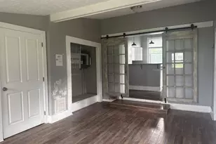 121 W Center St, London, OH 43140 - Photo 3