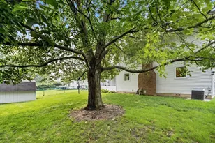 1944 Faymeadow Ave, Columbus, OH 43229 - Photo 37