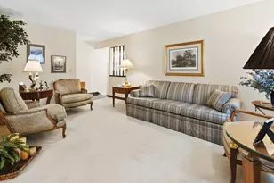 1944 Faymeadow Ave, Columbus, OH 43229 - Photo 9
