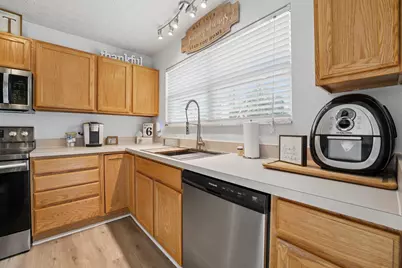 1614 Autumn Village Drive, Columbus, OH 43223 - Photo 13