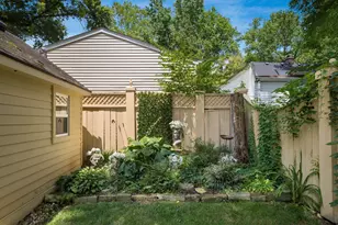 216 Erie Rd, Columbus, OH 43214 - Photo 49