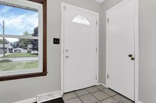 1109 Lenore Ave, Columbus, OH 43224 - Photo 9