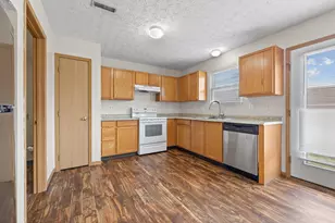 4807 Perlman St, Columbus, OH 43228 - Photo 9