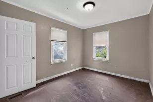 2798 Hiawatha St, Columbus, OH 43211 - Photo 9