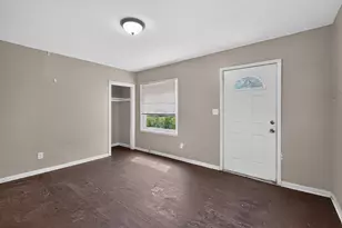 2798 Hiawatha St, Columbus, OH 43211 - Photo 3