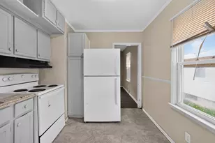 2798 Hiawatha St, Columbus, OH 43211 - Photo 7