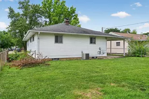 858 W Stephen Dr W, Columbus, OH 43204 - Photo 9
