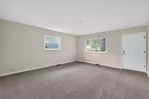858 W Stephen Dr W, Columbus, OH 43204 - Photo 15
