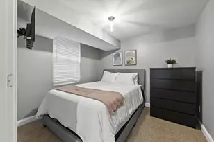 950 N 6th St, Columbus, OH 43201 - Photo 23