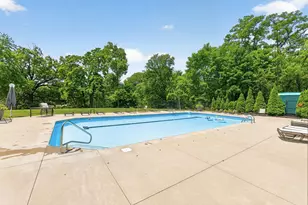 1000 Urlin Ave, Columbus, OH 43212 - Photo 25