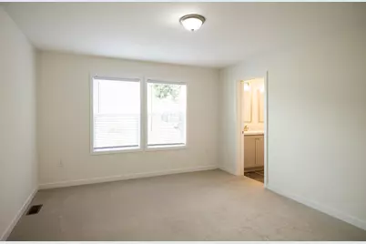 160 E Channel Street, Newark, OH 43055 - Photo 11