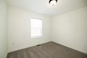 156 E Channel St, Newark, OH 43055 - Photo 39