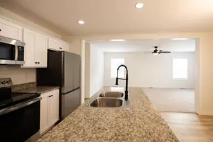 156 E Channel St, Newark, OH 43055 - Photo 9