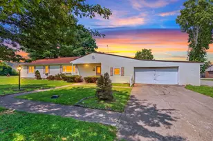 121 N Wisconsin Ave, Wellston, OH 45692 - Photo 1
