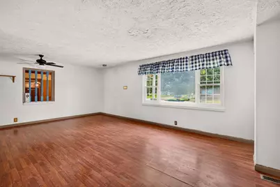 121 N Wisconsin Avenue, Wellston, OH 45692 - Photo 15