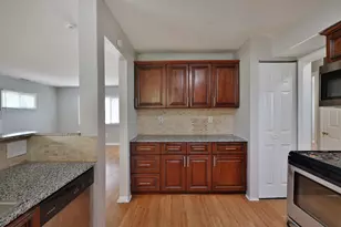 2353 Hanna Dr, Columbus, OH 43211 - Photo 11