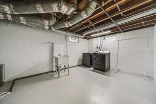 852 E Longview Ave, Columbus, OH 43224 - Photo 37