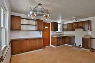 177 E Royal Forest Blvd, Columbus, OH 43214 - Photo 9