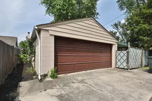 177 E Royal Forest Blvd, Columbus, OH 43214 - Photo 33