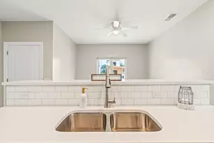 1613 Kohr Pl, Columbus, OH 43211 - Photo 11