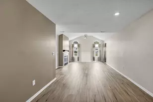 2227 Ravine Woods Dr, Grove City, OH 43123 - Photo 11