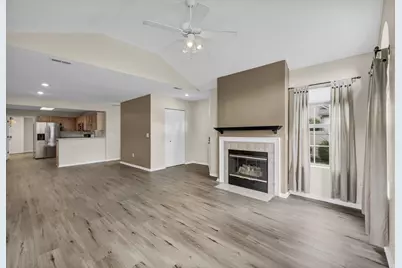 2227 Ravine Woods Drive, Grove City, OH 43123 - Photo 9