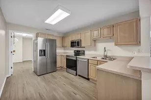 2227 Ravine Woods Dr, Grove City, OH 43123 - Photo 17