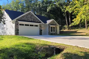 706 Berry Rd, Howard, OH 43028 - Photo 1