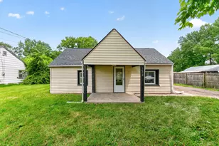 1678 Dewberry Rd, Columbus, OH 43207 - Photo 5