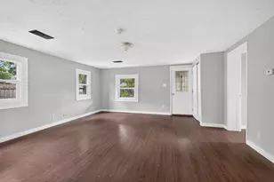 1678 Dewberry Rd, Columbus, OH 43207 - Photo 7