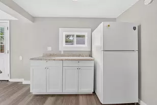 1678 Dewberry Rd, Columbus, OH 43207 - Photo 15