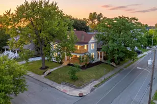 1052 Forest Ave, Columbus, OH 43206 - Photo 3